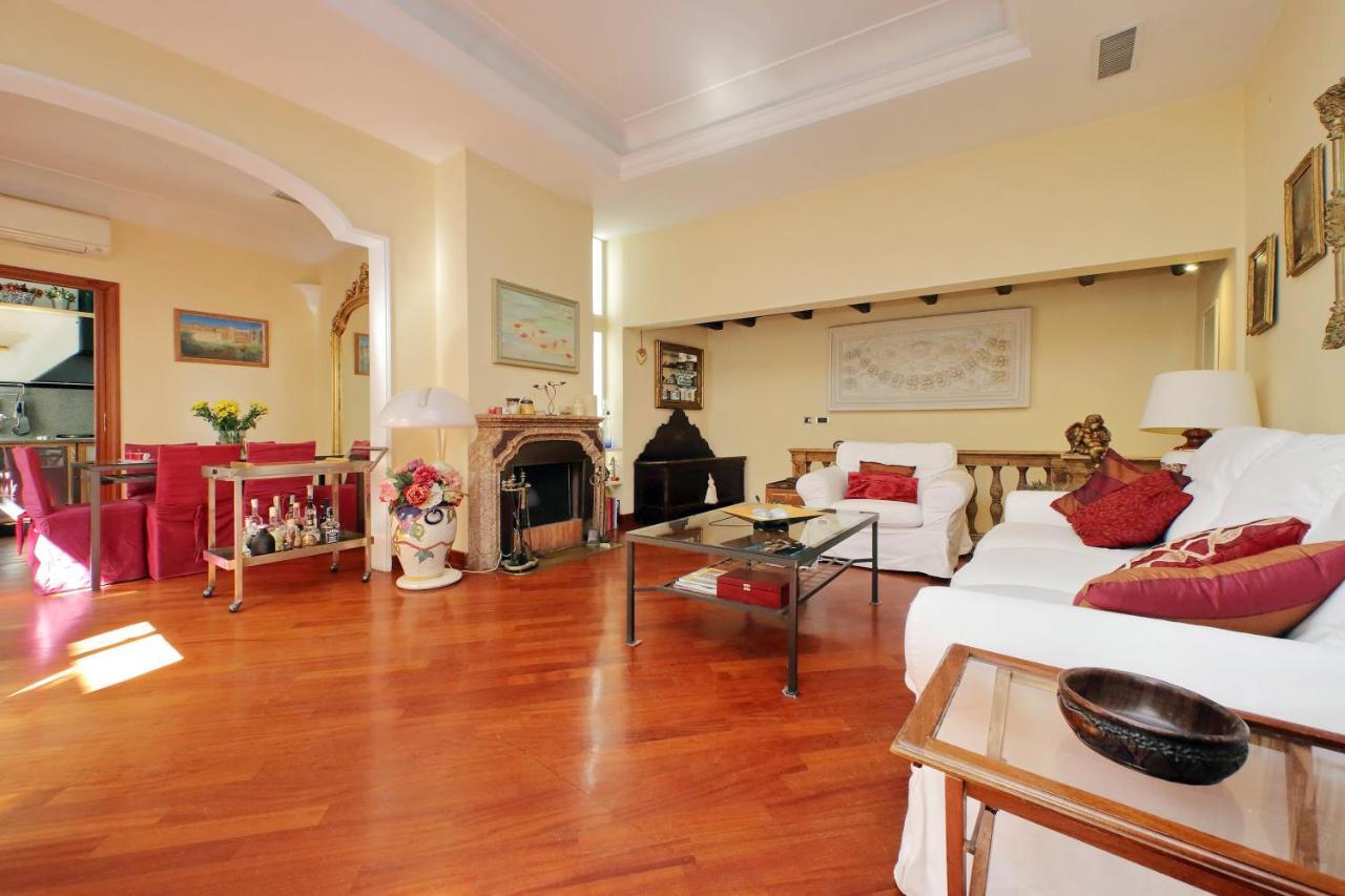 4Bnb - Luxury Trevi Apartment W Terrace Rome Luaran gambar