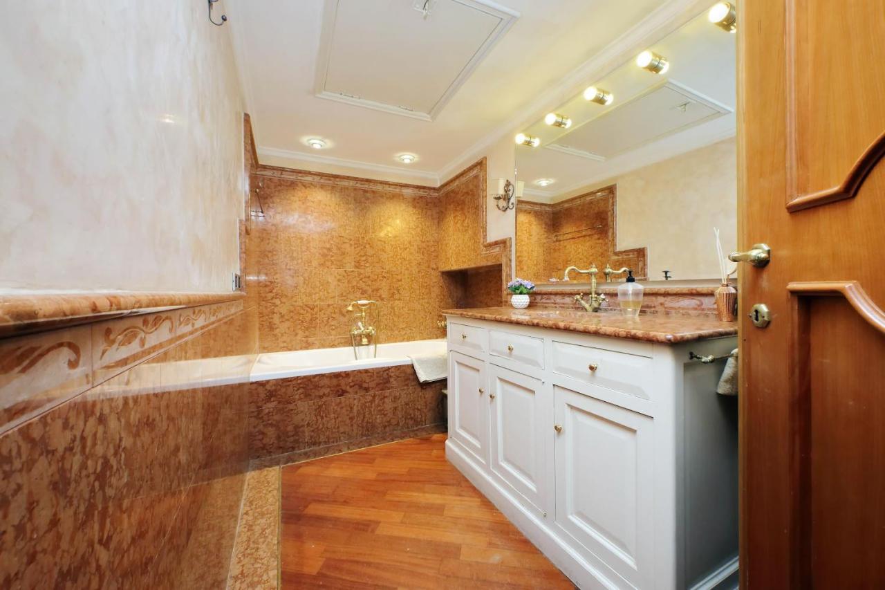 4Bnb - Luxury Trevi Apartment W Terrace Rome Luaran gambar