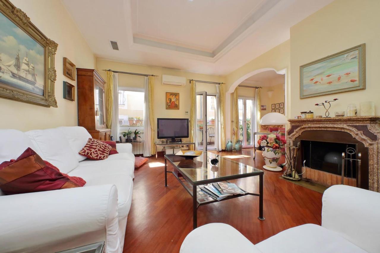 4Bnb - Luxury Trevi Apartment W Terrace Rome Luaran gambar