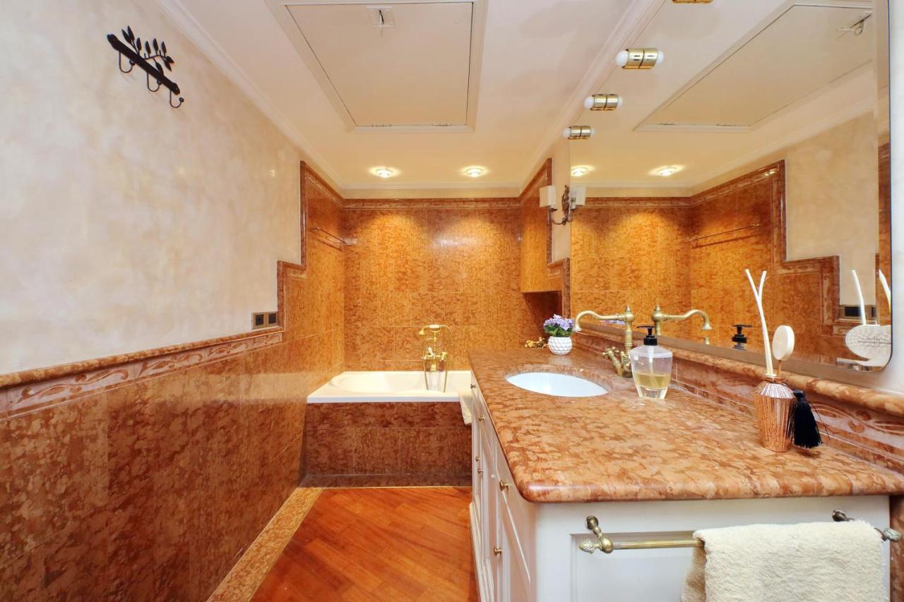 4Bnb - Luxury Trevi Apartment W Terrace Rome Luaran gambar
