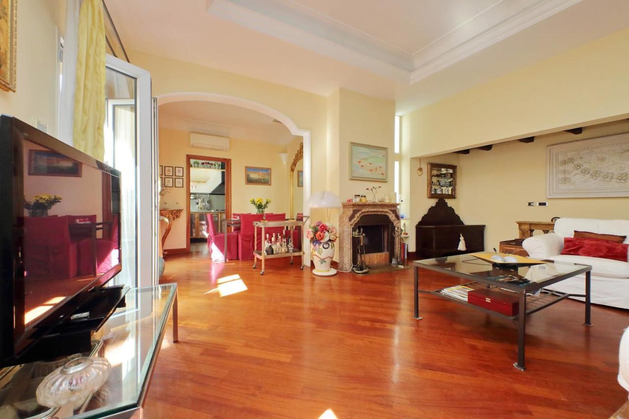 4Bnb - Luxury Trevi Apartment W Terrace Rome Luaran gambar